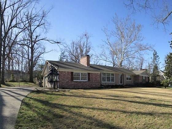 1st image of 300 Friedman Ave