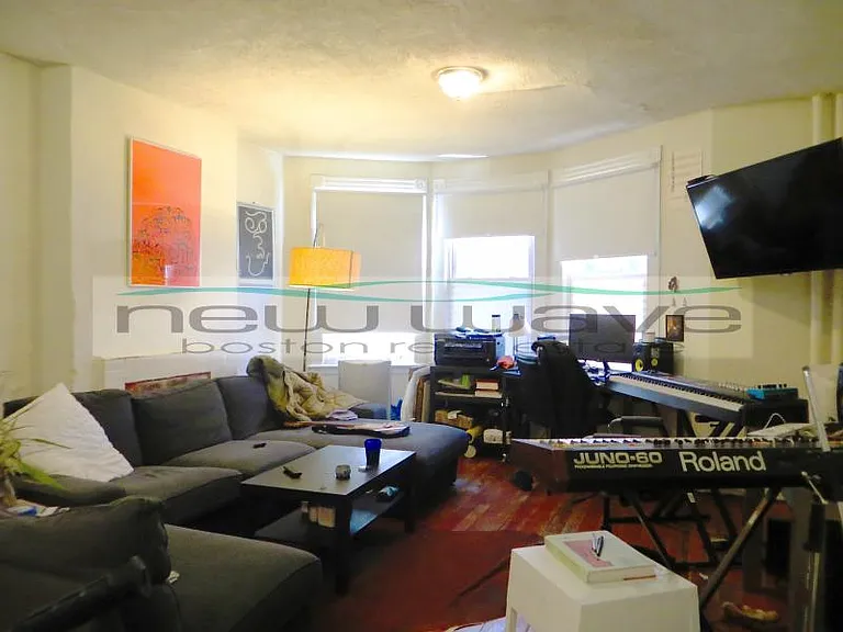 32 Edgerly Rd #1 — Photo 2