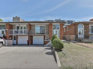 107 Hazelnut Cres, Toronto, ON M2J 4W4