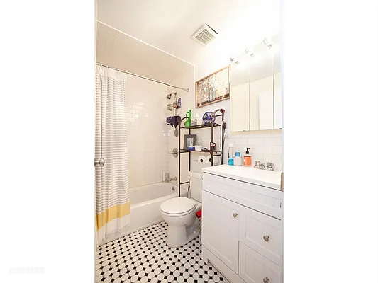 Rented by Corcoran | media 12