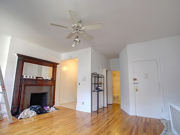 3rd image of 128 W 81st St #8