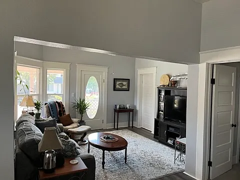 839 3rd Ave SE — Photo 3