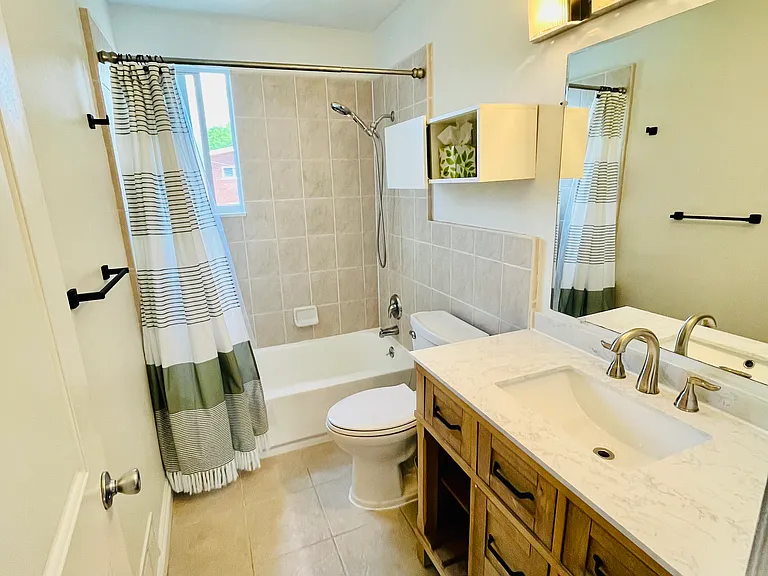 315 N Eton St #D — Photo 13