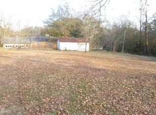 1506 4th St NE, Hickory, NC 28601