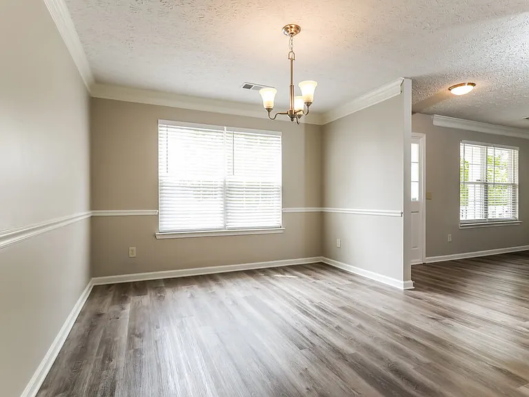 1304 Ivey Pointe Dr — Photo 6