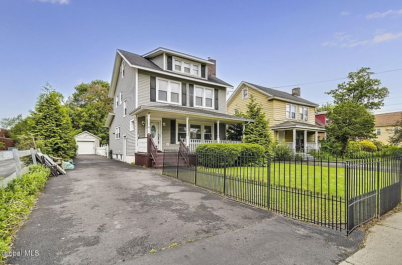 2nd image of 134 Whitehall Road