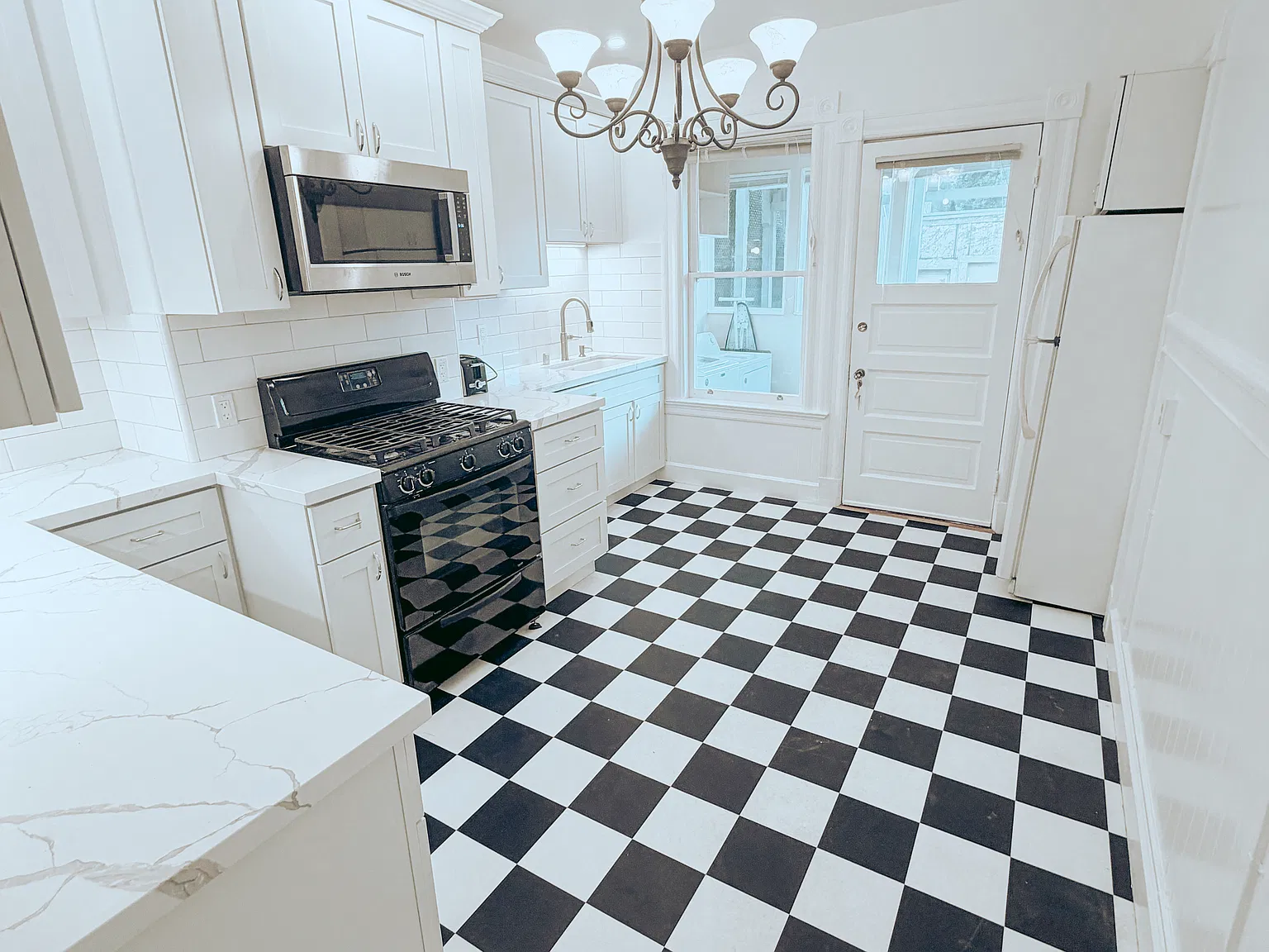 1 bed, 750 sqft, $5,000 — Photo 2