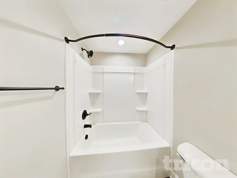 1059 Spicer Dr — Photo 17