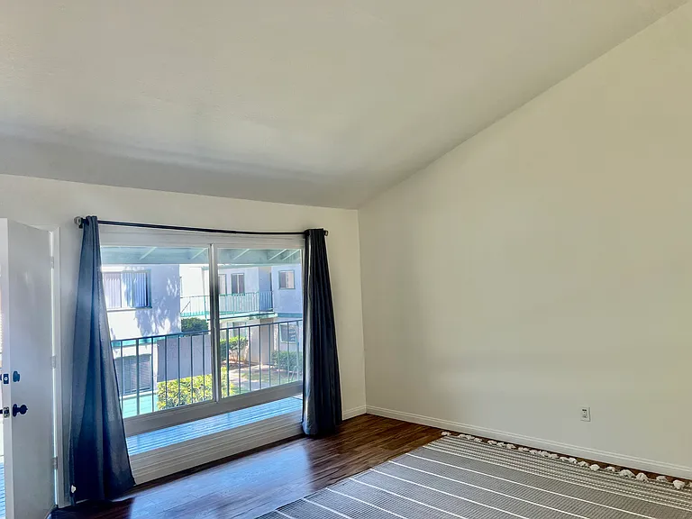 1811 E Grand Ave #86 — Photo 31