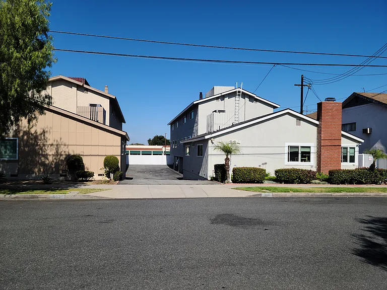 S Pine St — Photo 1