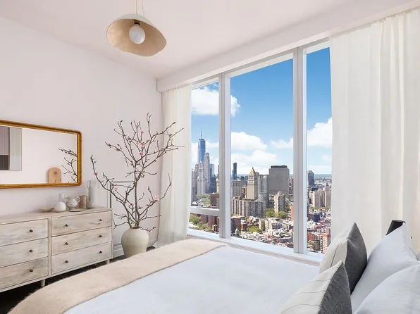 252 South St #19A, New York, NY 10002