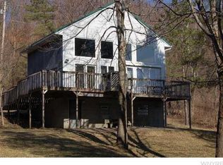 9151 Morrison Rd, Farmersville Station, NY 14060