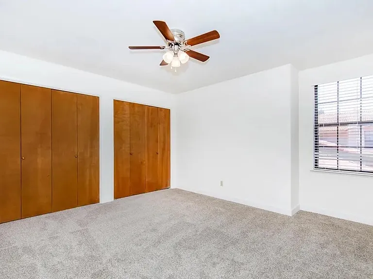 7178 N Jackson Ave — Photo 30
