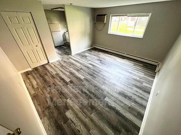 2nd image of 3822 Washington Ave #3