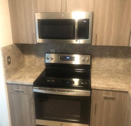 2nd image of 770 NE 128th St APT 301