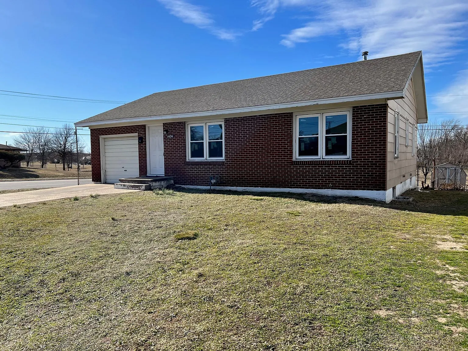 3 bed, 1159 sqft, $1,275 — Photo 1