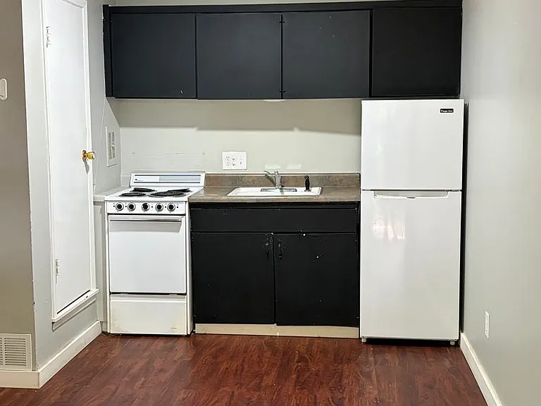 829 S Douglas Ave — Photo 6