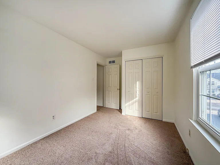 21 Stockton Ct — Photo 23