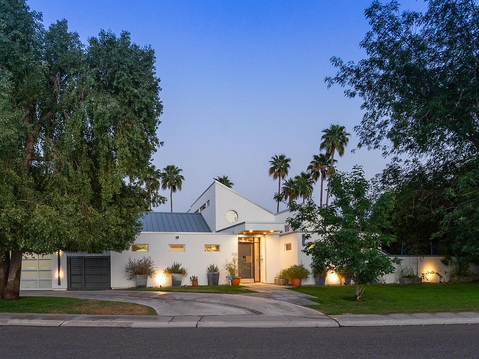 1st image of 8126 E Del Barquero Dr
