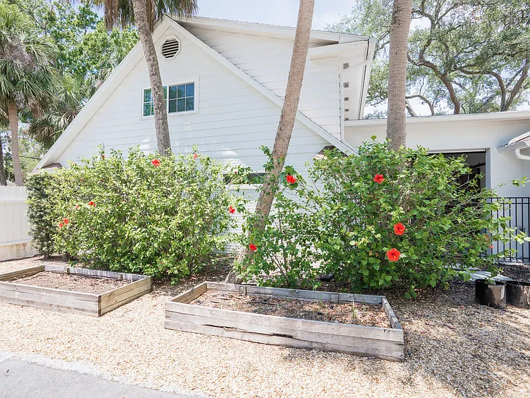 4819 W San Miguel St — Photo 7
