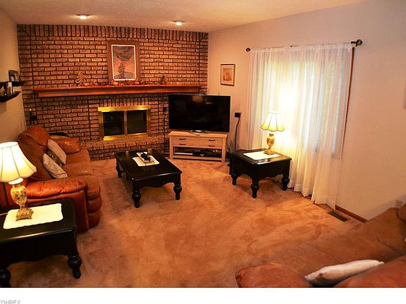 5th image of 3040 Stoney Creek Dr
