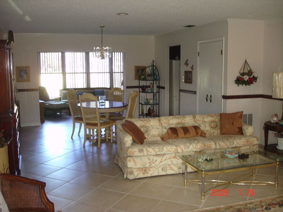 1st image of 9055 Pinehurst Dr