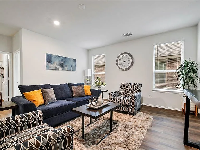 5919 Waggoner Ranch Trl — Photo 9
