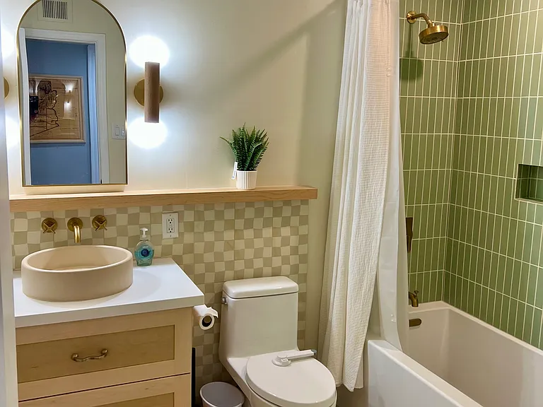 7301 E Almeria Rd — Photo 23
