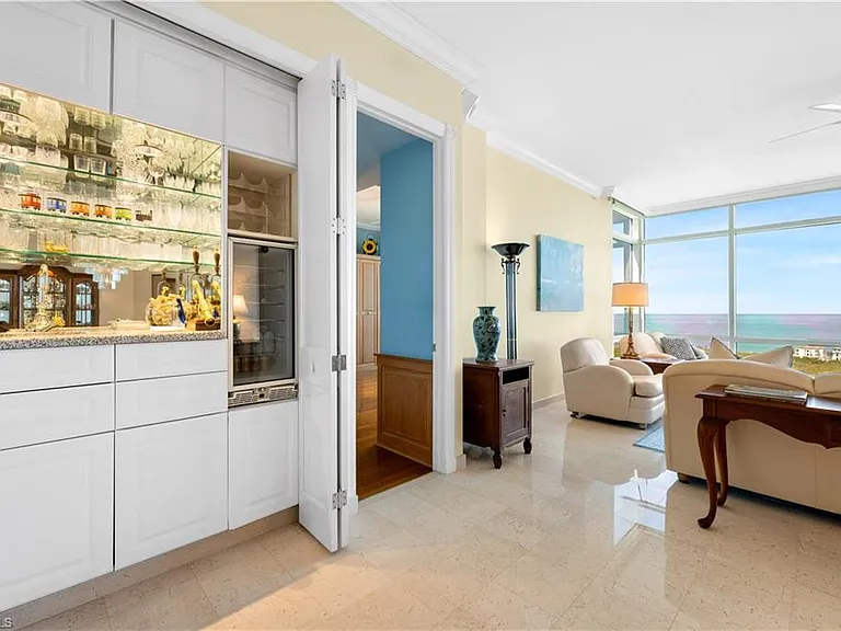 7515 Pelican Bay Blvd #Penthouse D — Photo 12