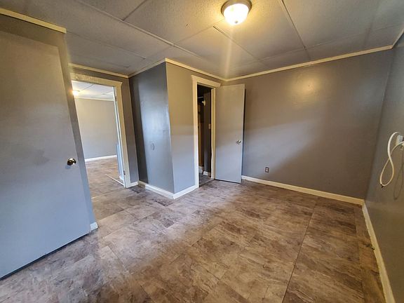 4th image of 104 S Moore Ave APT 1