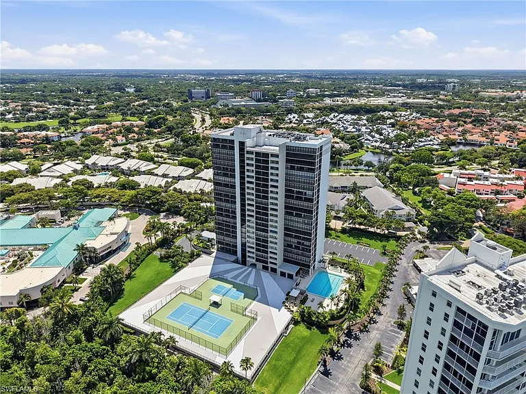 5601 Turtle Bay Dr #302 — Photo 31