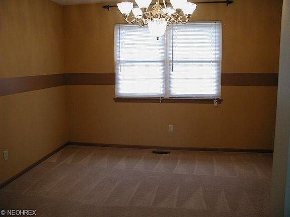 4th image of 5522 N Pointe Pkwy