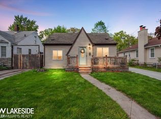 20511 Kenosha St, Harper Woods, MI 48225