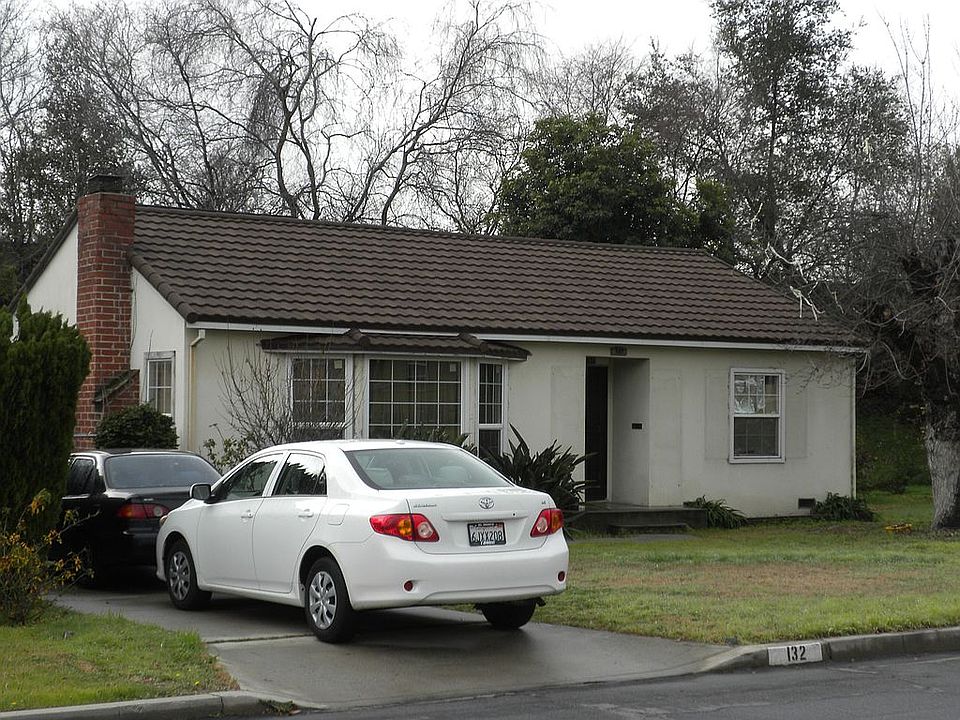 1st image of 132 W Forest Ave