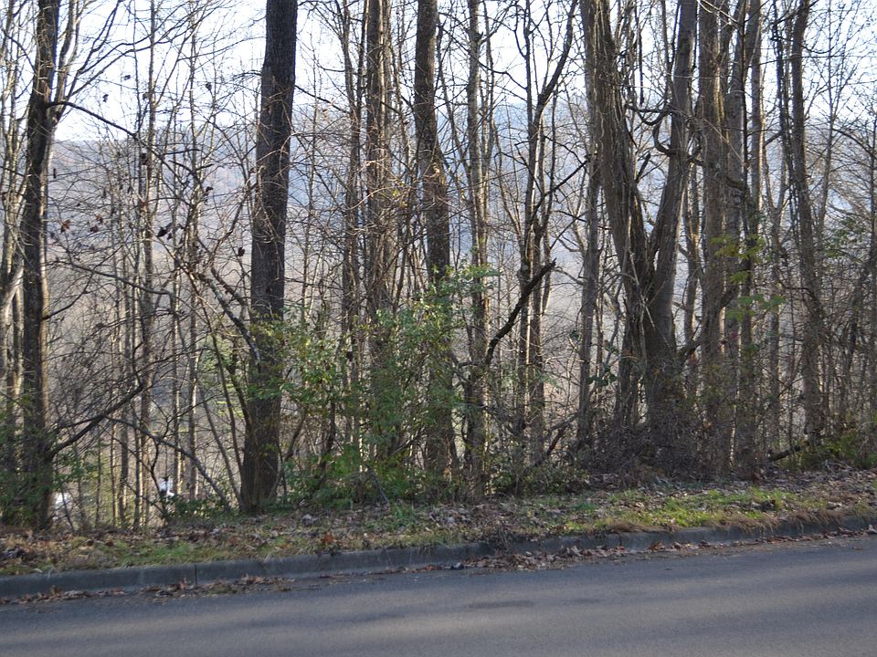 1st image of 1517 Strawberry Ln