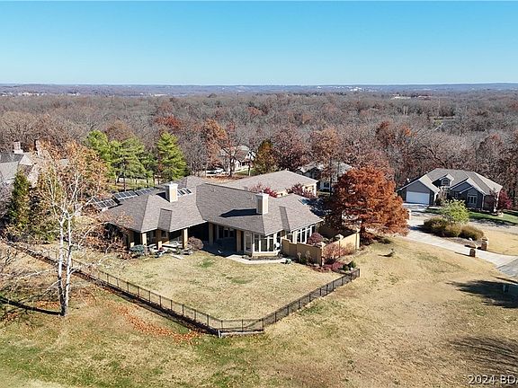 2nd image of 6141 Oak Creek Dr