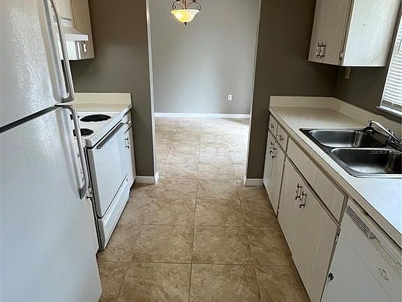4th image of 207 Mountain Dr