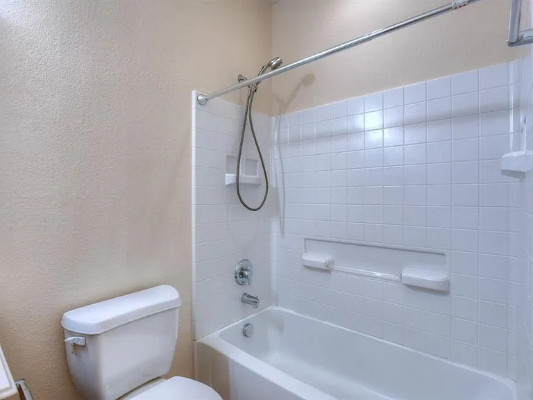 4711 Bellows View Dr — Photo 26