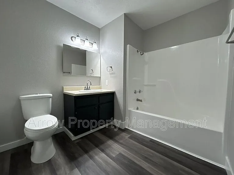 940 S 27th St #2 — Photo 6