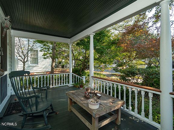 5th image of 207 Marsh Street
