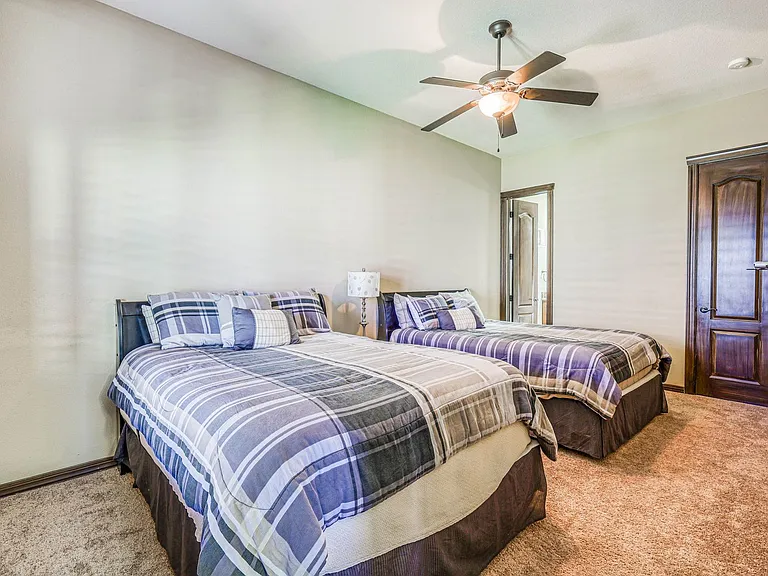 6459 Snowheights Ct — Photo 26
