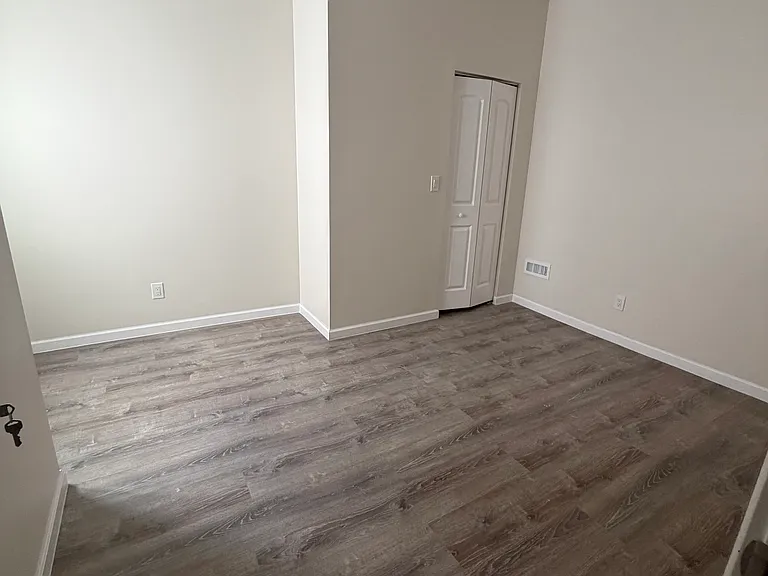 500 Edmond St — Photo 12