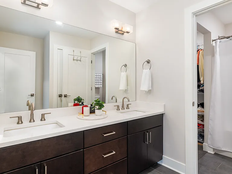 635 Fairview Ave NE #1 — Photo 15
