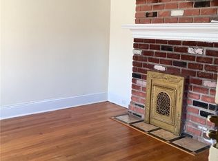 1148 W Broadway, Hewlett, NY 11557