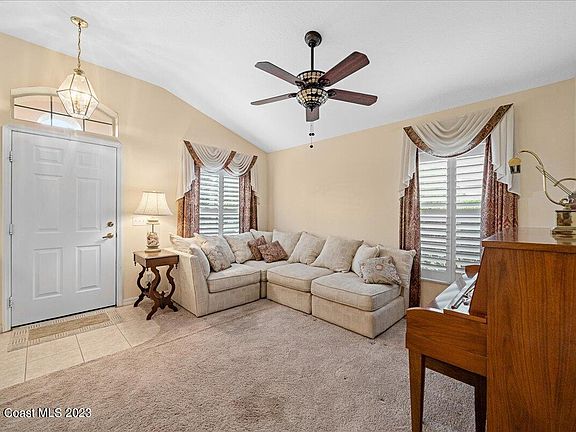 3rd image of 2133 Chinaberry Cir SE