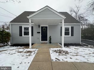 6002 Bangor Dr, Alexandria, VA 22303