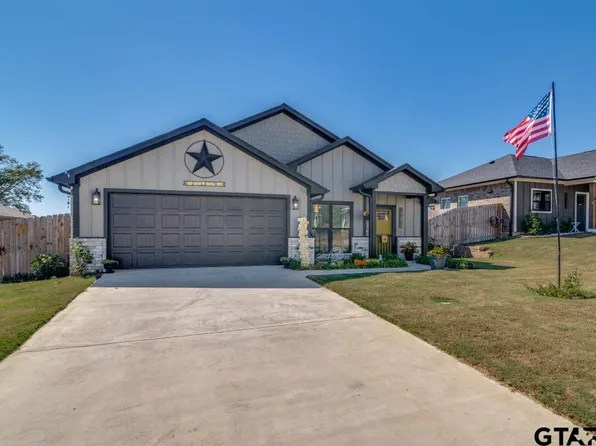 17409 Crossing Cir, Lindale, TX 75771