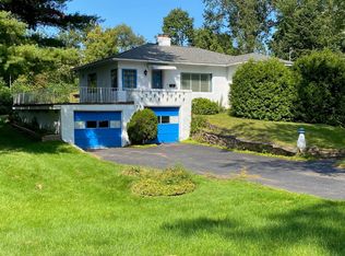 29 Pine Tree Ter, South Burlington, VT 05403