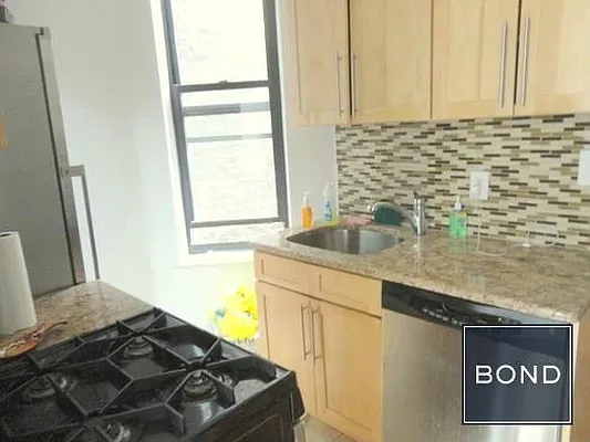 Rented by Bond New York | media 13