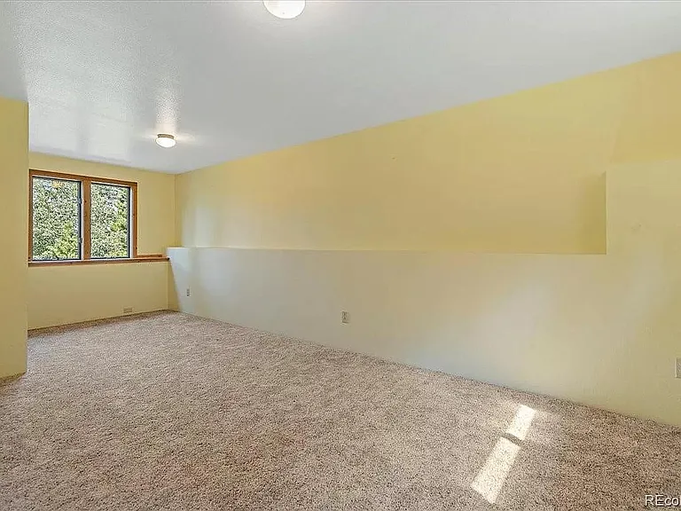 8562 Martin Ln — Photo 11